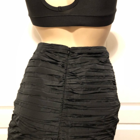 🔘 ZARA 🔘  Zara Ruched Black Skirt - Picture 4 of 8